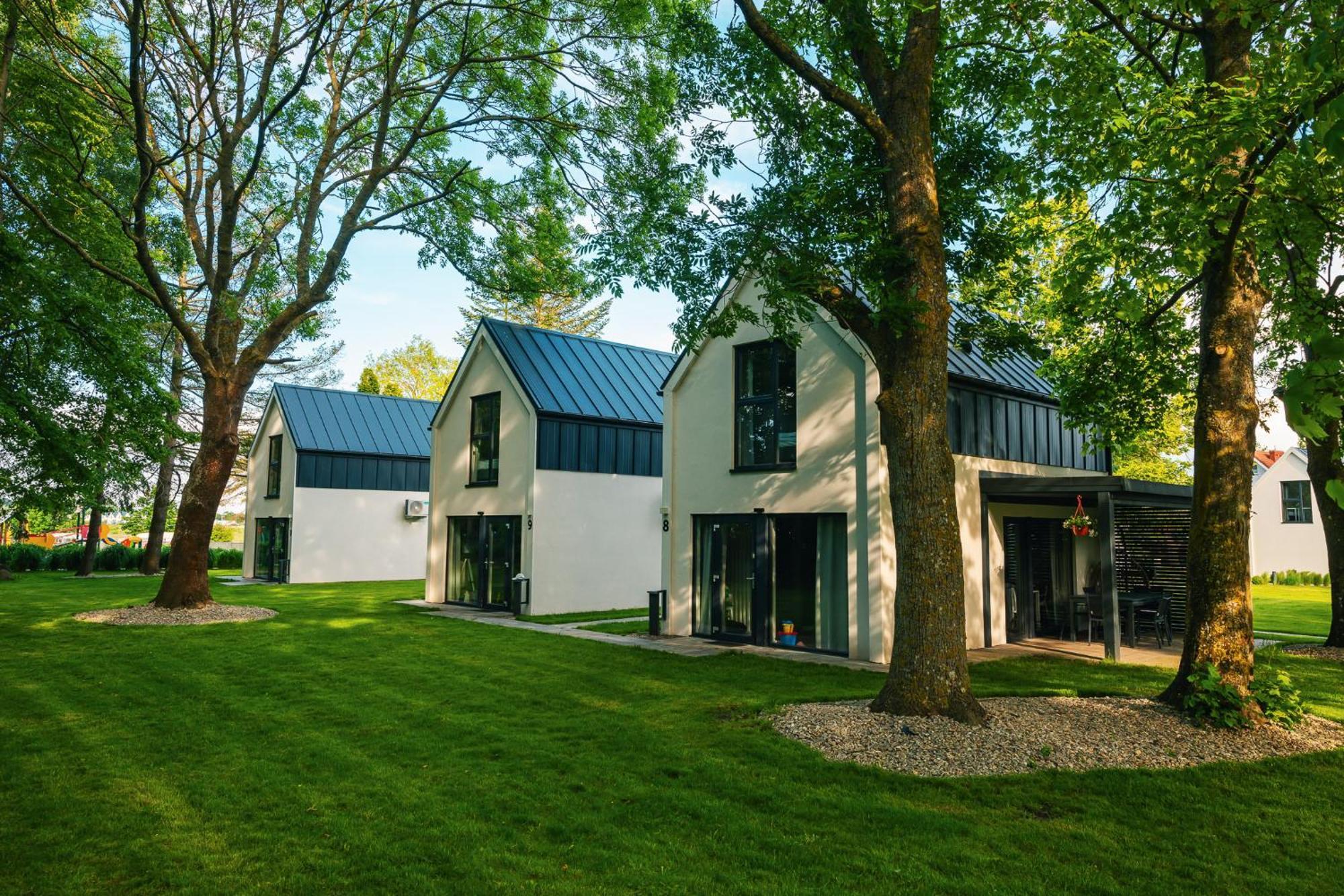 Domki Villa Hoff Resort Trzęsacz Exterior foto